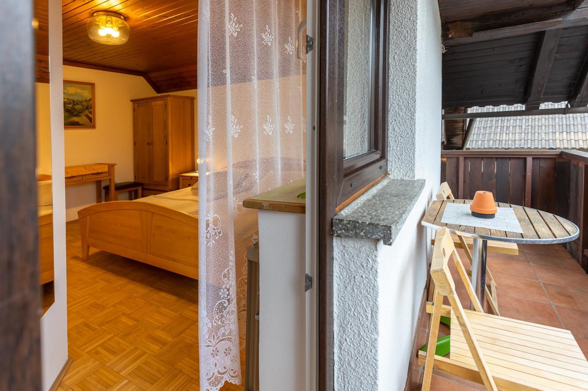 Apartments Pri Urhu Bohinj ภายนอก รูปภาพ